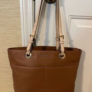 Michael Kors Jet Set Bedford Pebbled Leather Large Tote